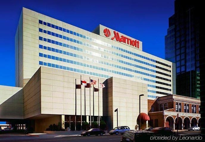 Отель Marriott Greensboro Downtown Экстерьер фото